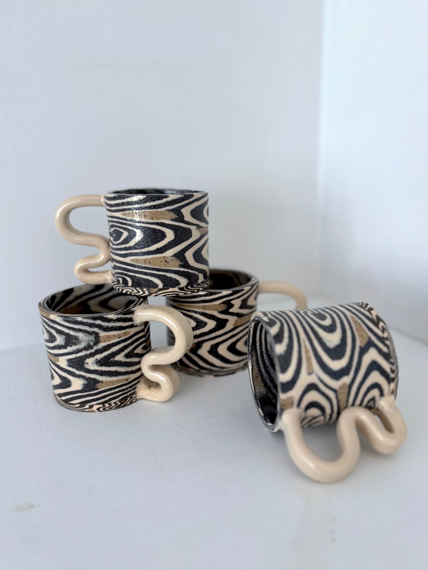 Espresso Mug Moire grid image